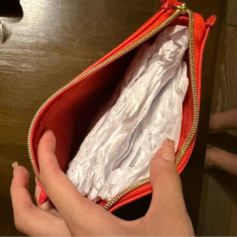 Kendra Scott Travel Pouch - red - Picture 9 of 12